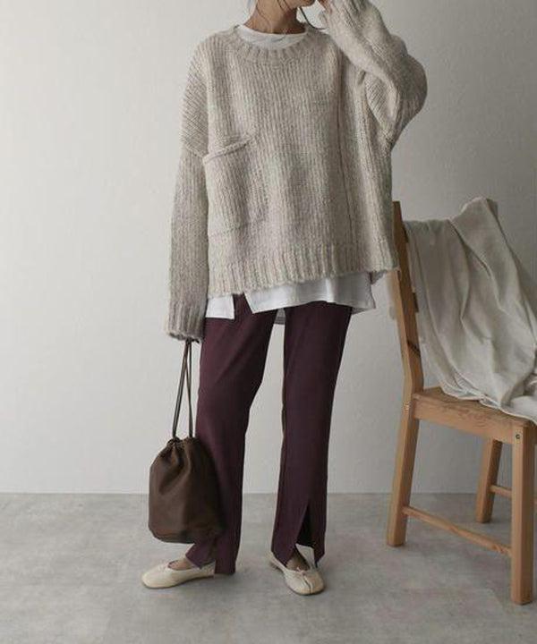 Noëlle | Trendy oversized ivory white sweater with stylish front pocket for an elegant look